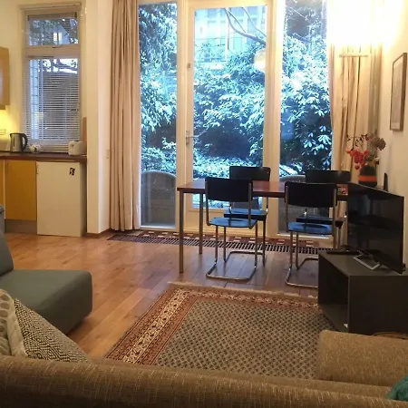 Oda ve Kahvaltı Studio Garden View